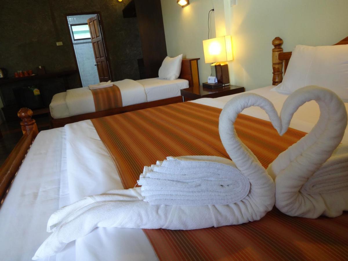 The Chevalley Beach Resort Satun Exterior photo