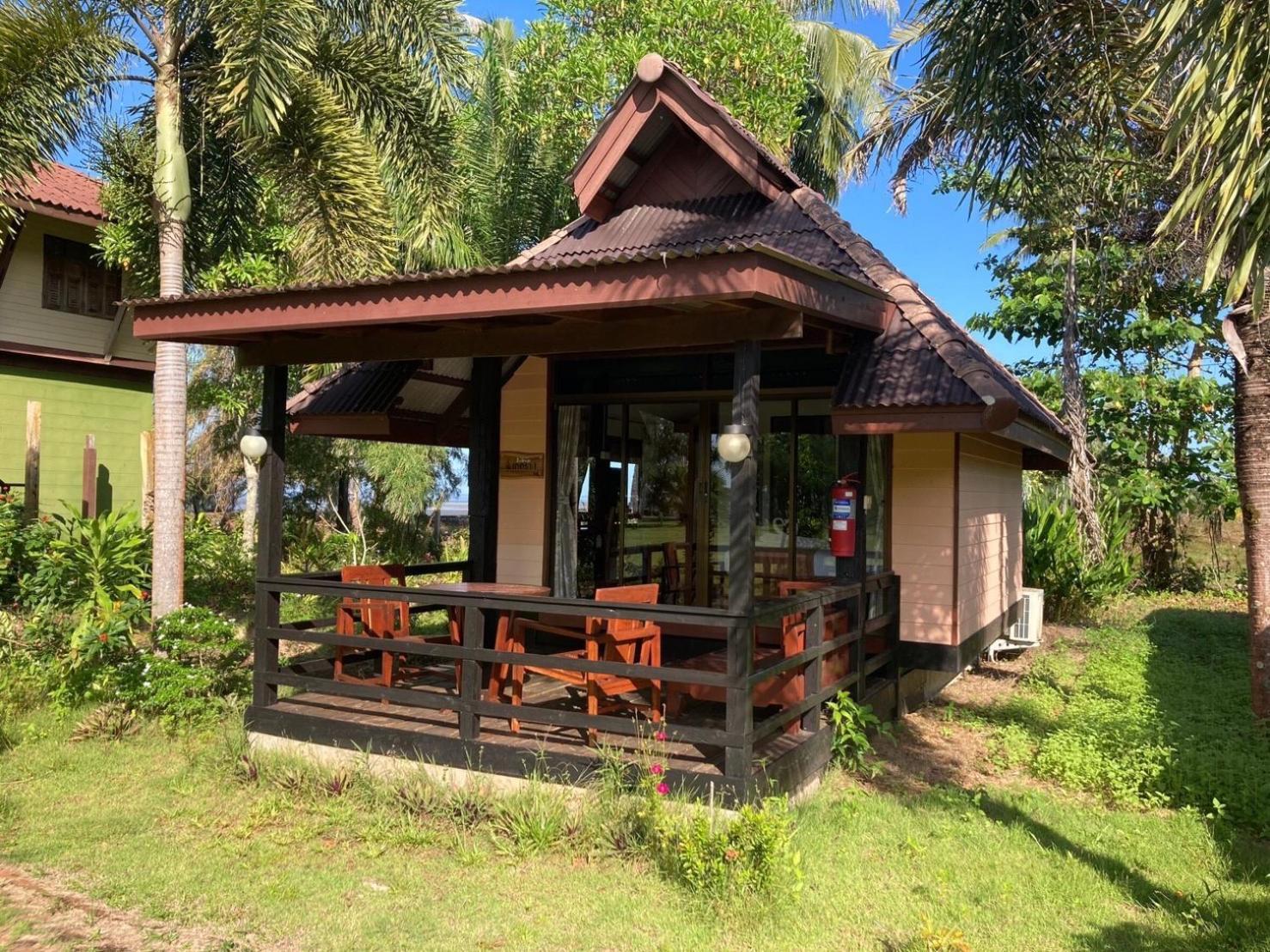 The Chevalley Beach Resort Satun Exterior photo