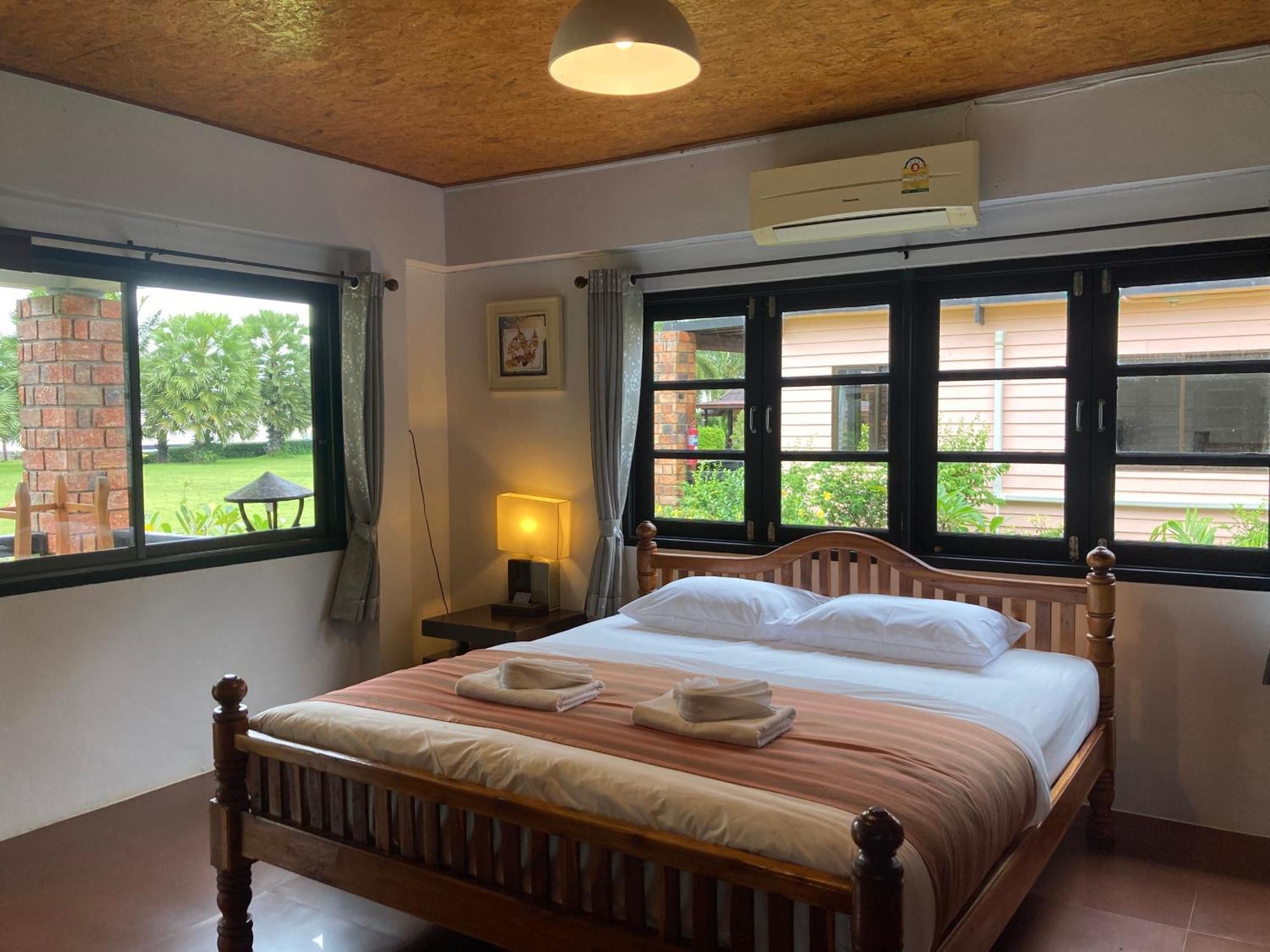 The Chevalley Beach Resort Satun Exterior photo