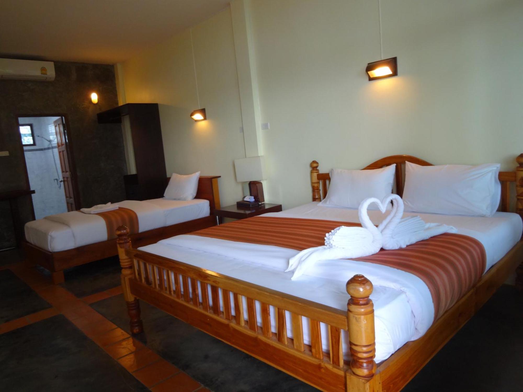 The Chevalley Beach Resort Satun Exterior photo