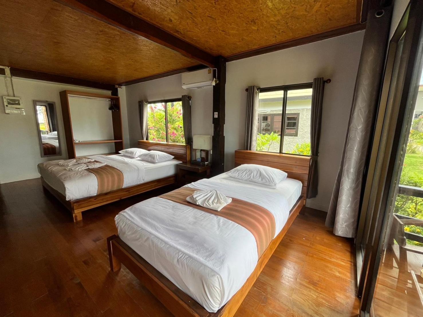 The Chevalley Beach Resort Satun Exterior photo