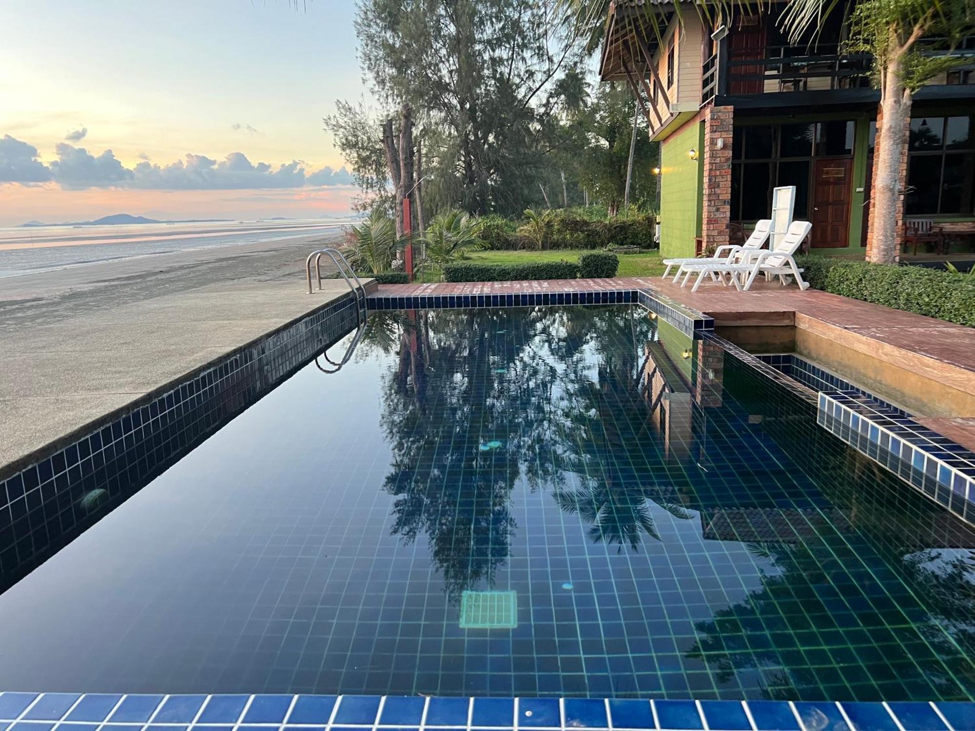 The Chevalley Beach Resort Satun Exterior photo