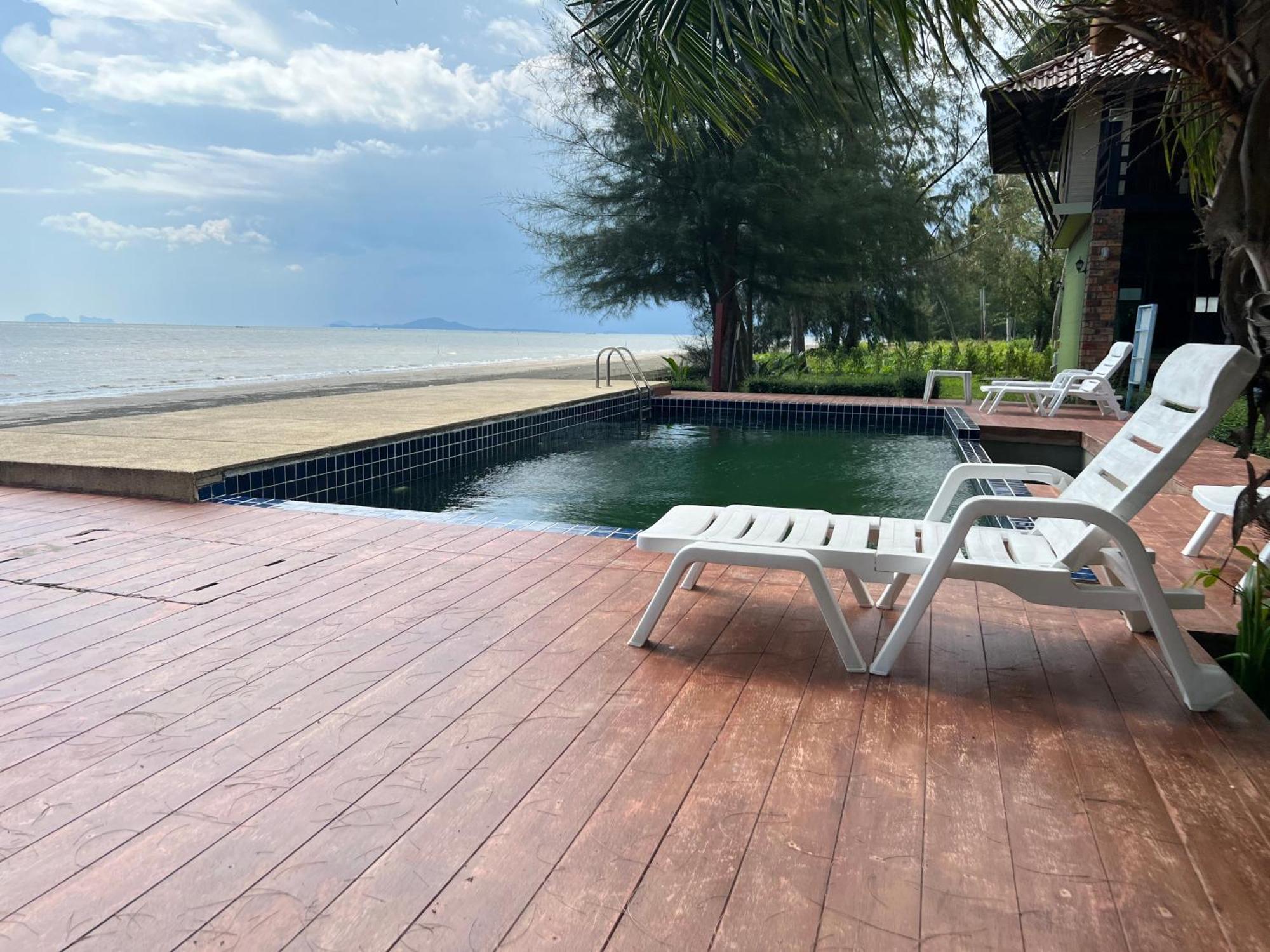The Chevalley Beach Resort Satun Exterior photo