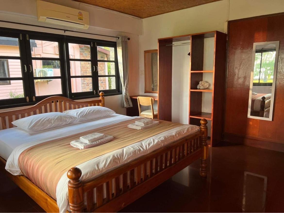 The Chevalley Beach Resort Satun Exterior photo