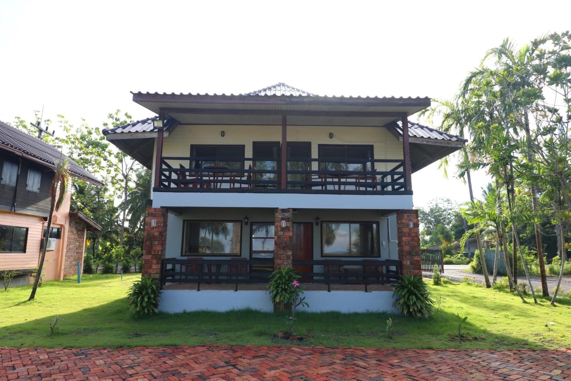 The Chevalley Beach Resort Satun Exterior photo