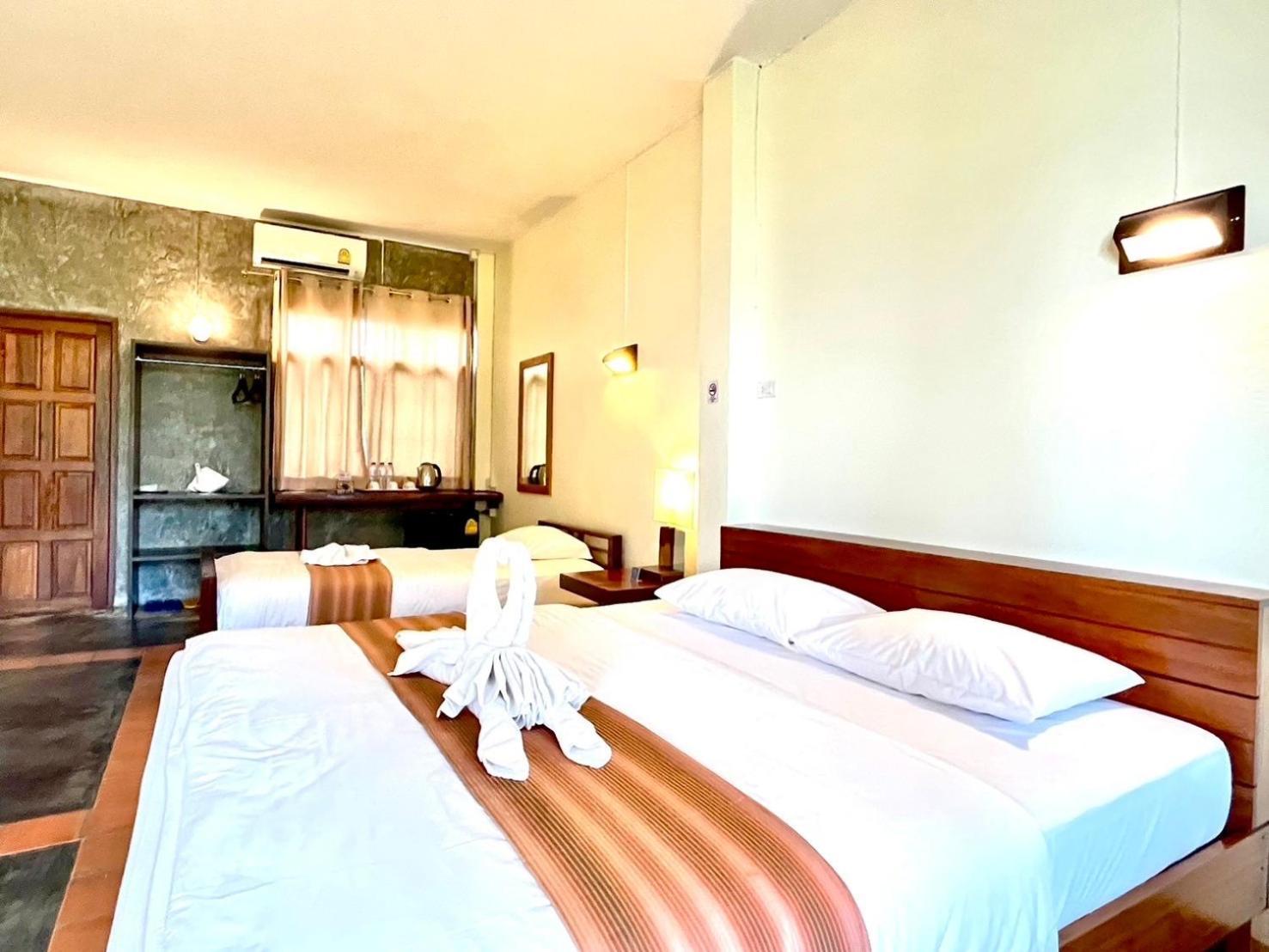 The Chevalley Beach Resort Satun Exterior photo